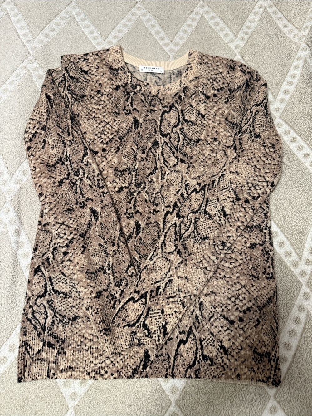 Equipment cashmere Snake-Print Crewneck Sweater - Brown